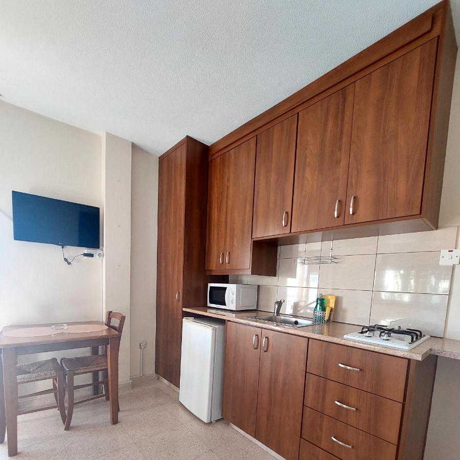 Estia Vasilis Manoli Appartement Agia Napa Buitenkant foto