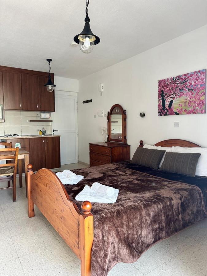Estia Vasilis Manoli Appartement Agia Napa Buitenkant foto