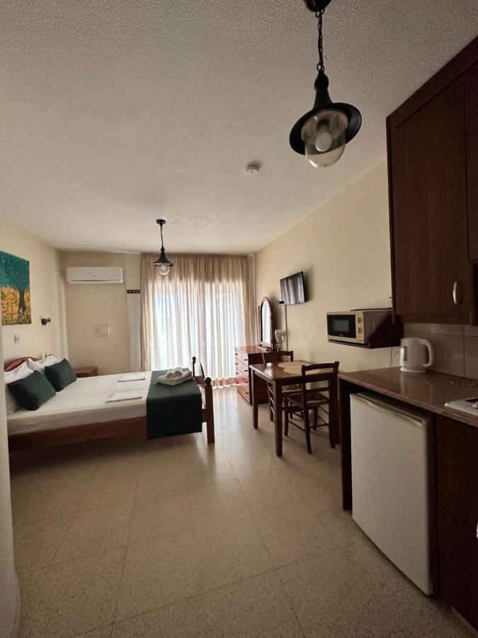 Estia Vasilis Manoli Appartement Agia Napa Buitenkant foto
