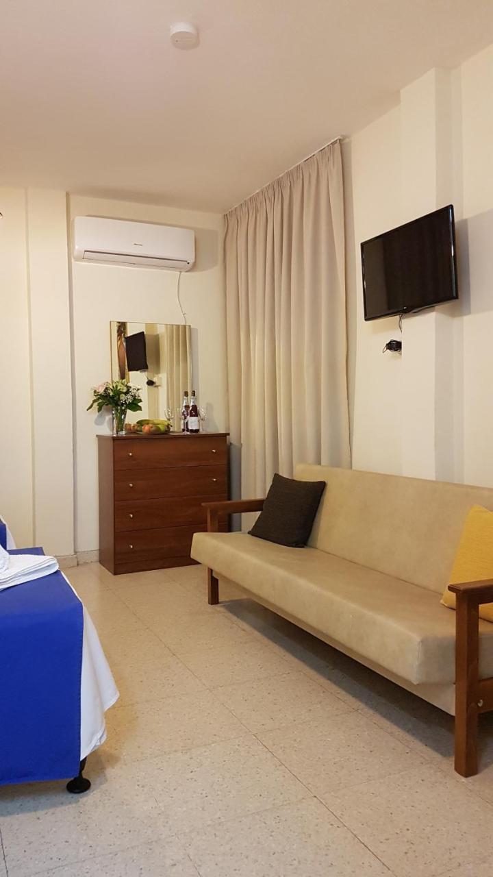 Estia Vasilis Manoli Appartement Agia Napa Buitenkant foto